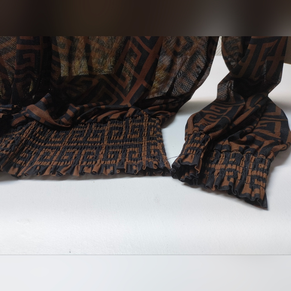 Sheer Geometric Patterned Blouse - Picture 2 of 3